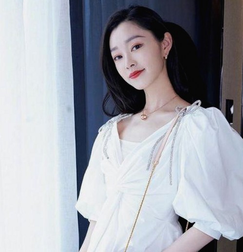 秦霄贤不认字？娱乐圈的“吃瓜”瞬间真让人惊掉下巴！🎬